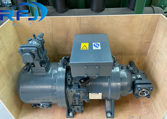 RC2 100 23Hp Screw Type Compressor สำหรับห้องเย็น HVAC ปิโตรเคมี
